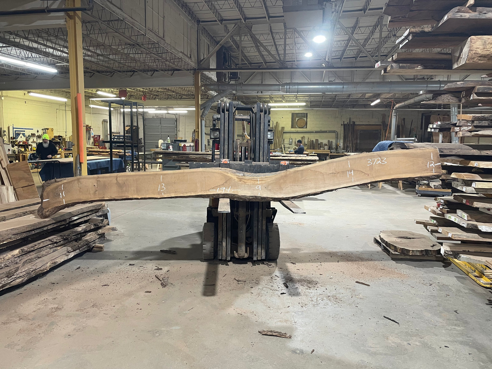 BLACK WALNUT (3723) 194” L x 9"-14” W x 2.5”