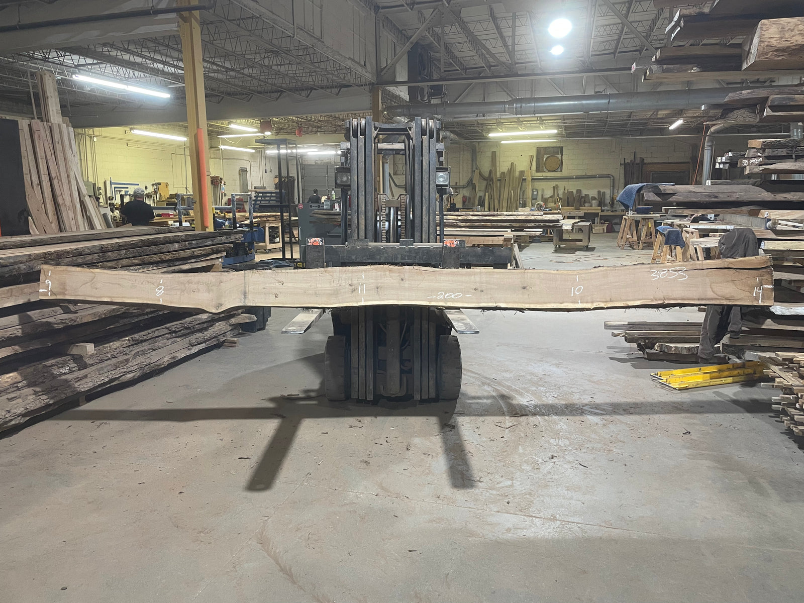 BLACK WALNUT (3853) 200” L x 8"-14” W x 2.5”