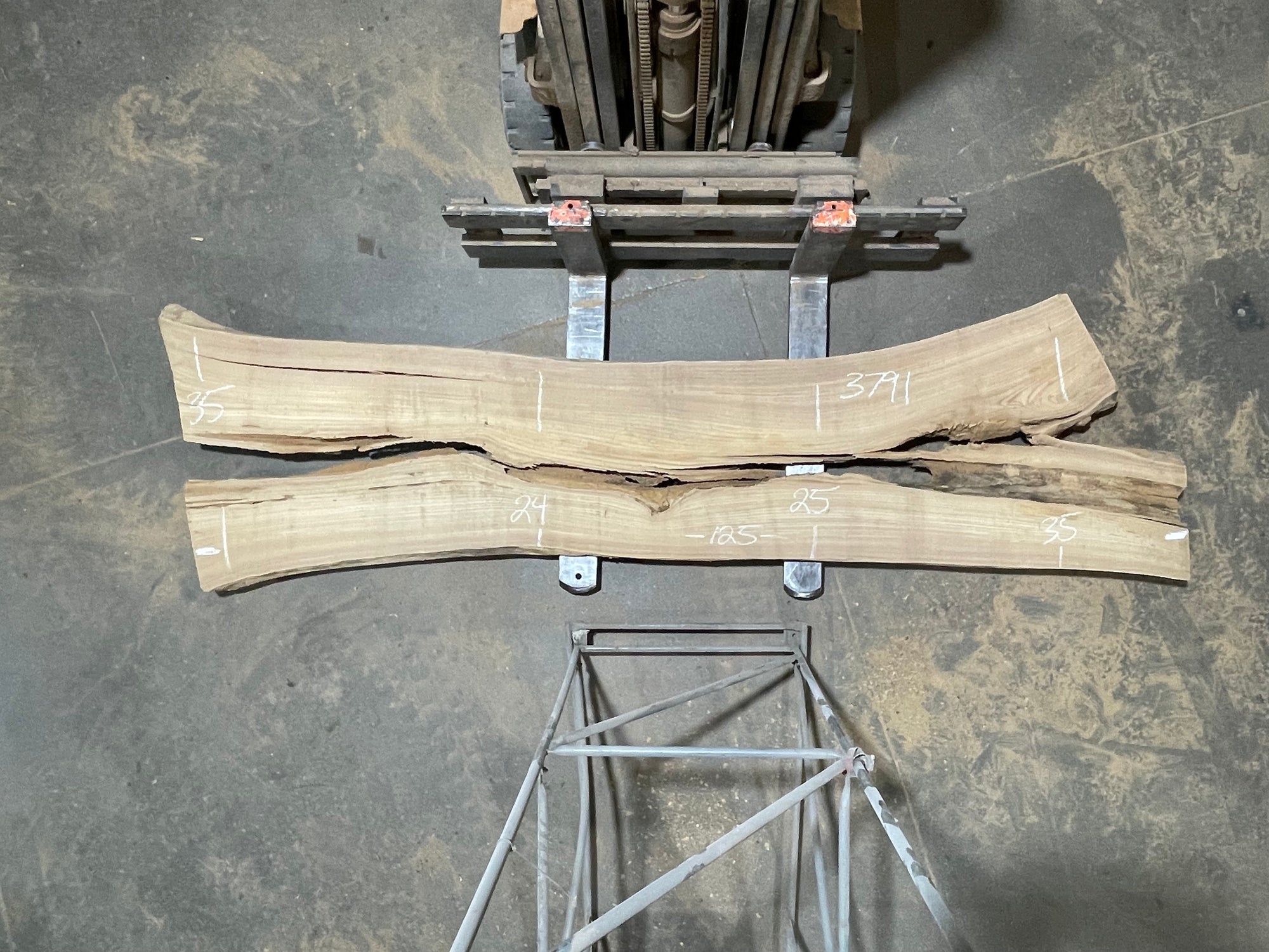 Siberian Elm (3791) 125” L x 24-35” W x 3” T