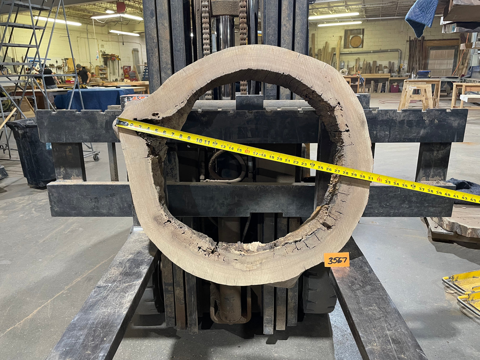 Sycamore Crosscut (3567)  29” L x 31” W x 5” T