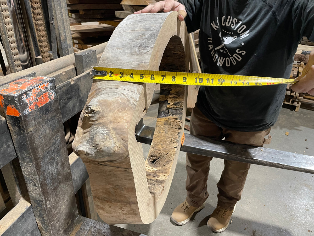 Sycamore Crosscut (3567)  29” L x 31” W x 5” T