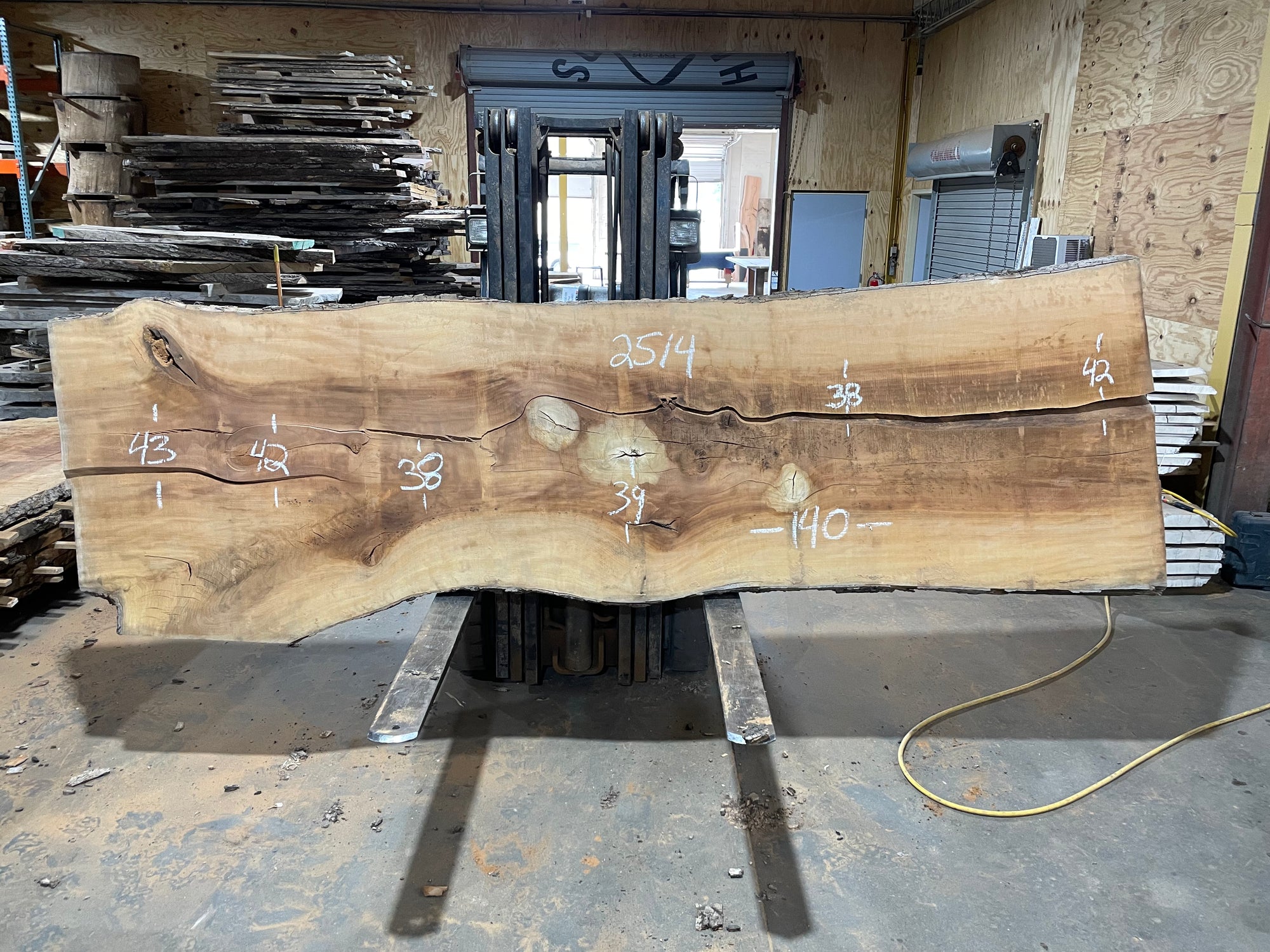 Sycamore (2514) 140” L X 38-43” W X 3” T