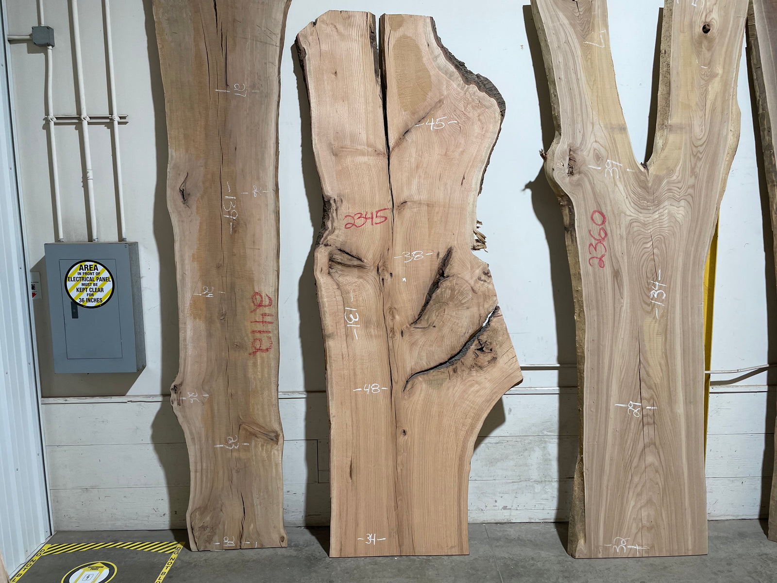 Red Oak (2345) 131” L x 34-48” W x 2.5” T