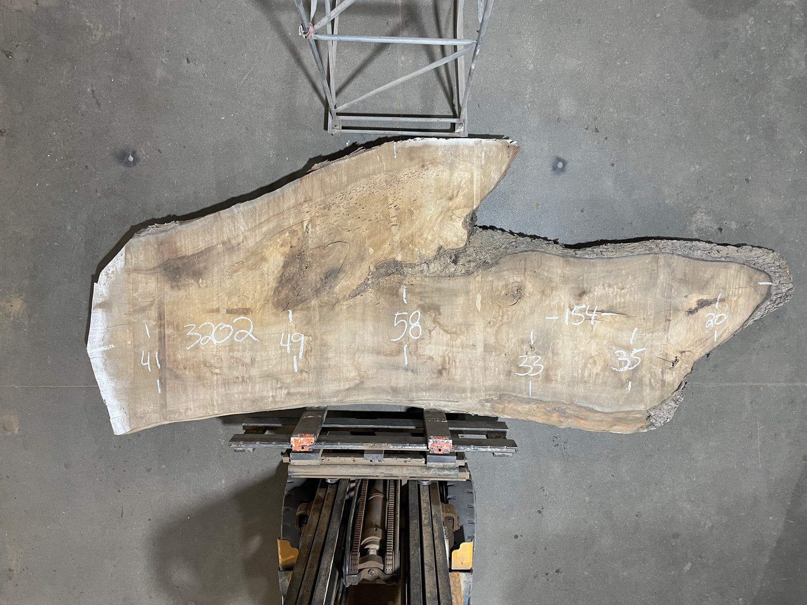 Maple - (3202) 154" L x 20-58" W x 3 T