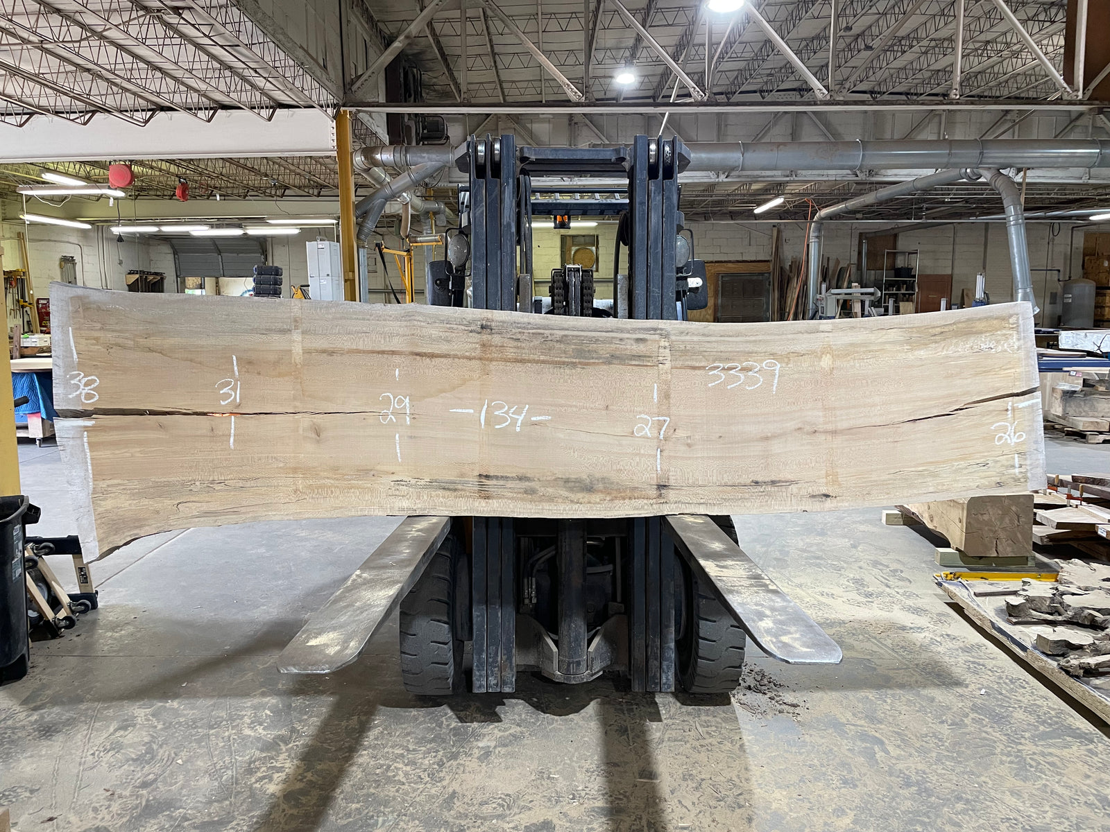 Sycamore (3339) 134” L x 26-38” W x 2.5” T