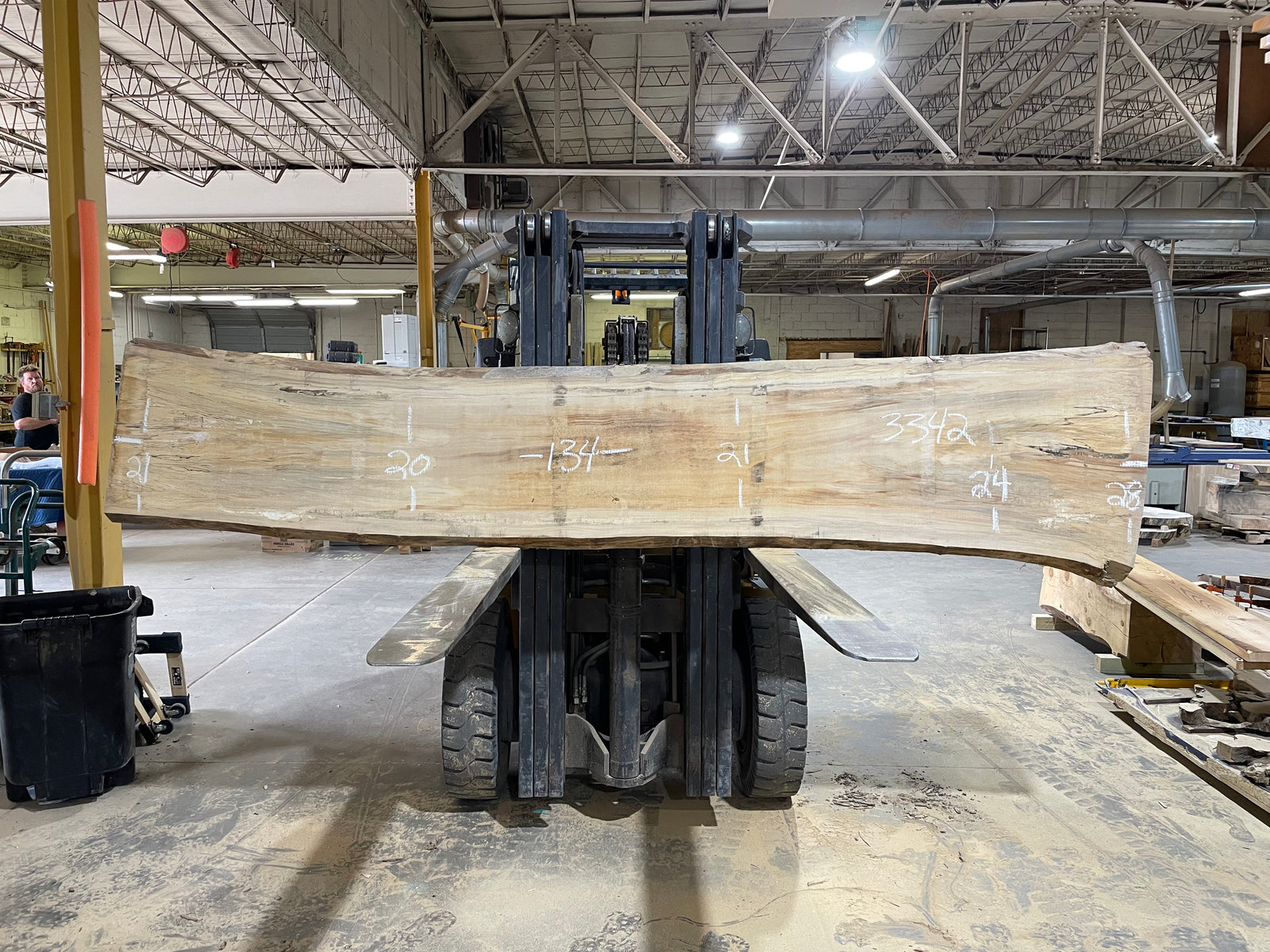 Sycamore (3342) 134” L x 20-28” W x 2.5” T