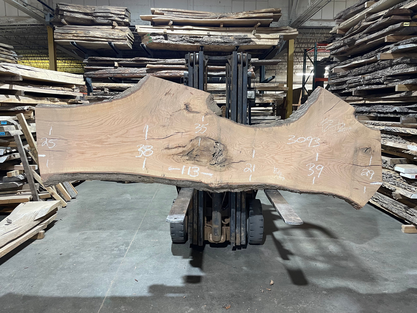 Red Oak (3093) 113” L x 21-39” W x 3” T