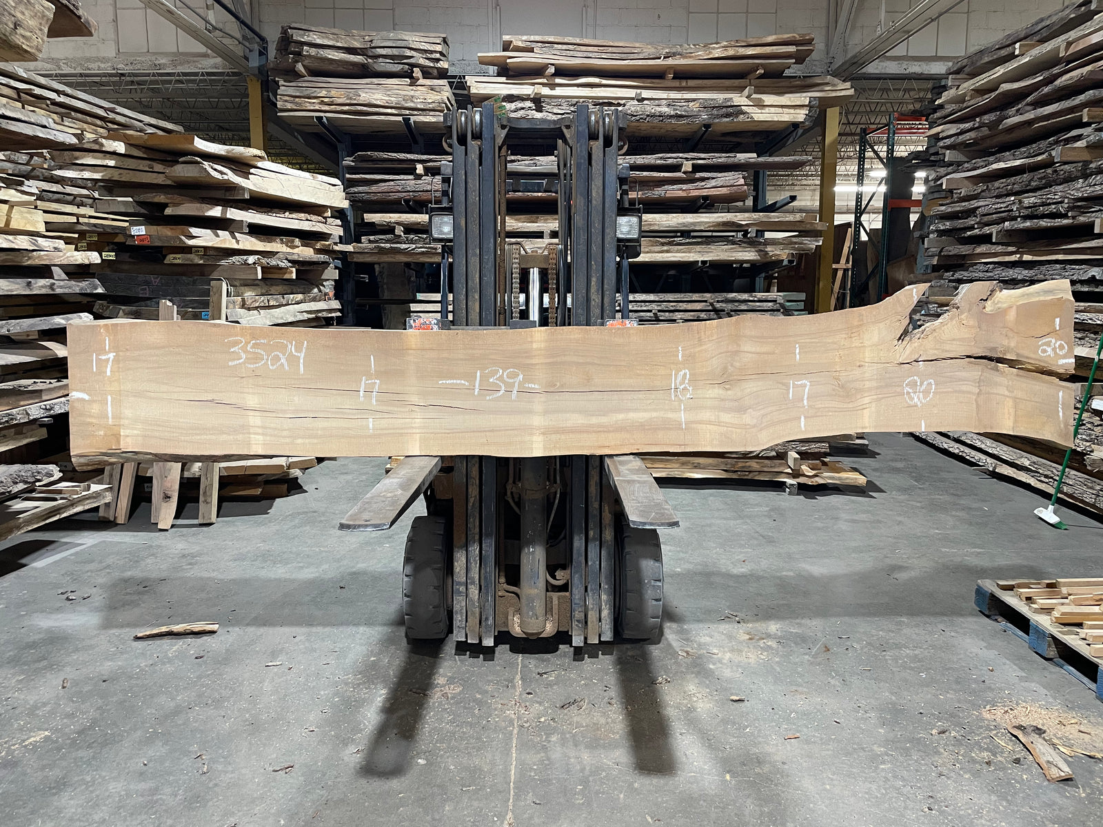 Sweet Gum (3524) 139" L x 17-20" W x 2.5" T