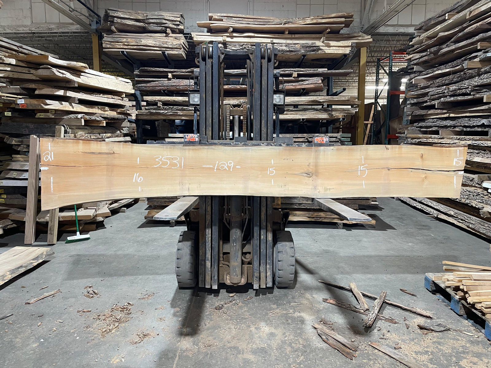 Sweet Gum (3531) 129" L x 15-21" W x 2.25" T