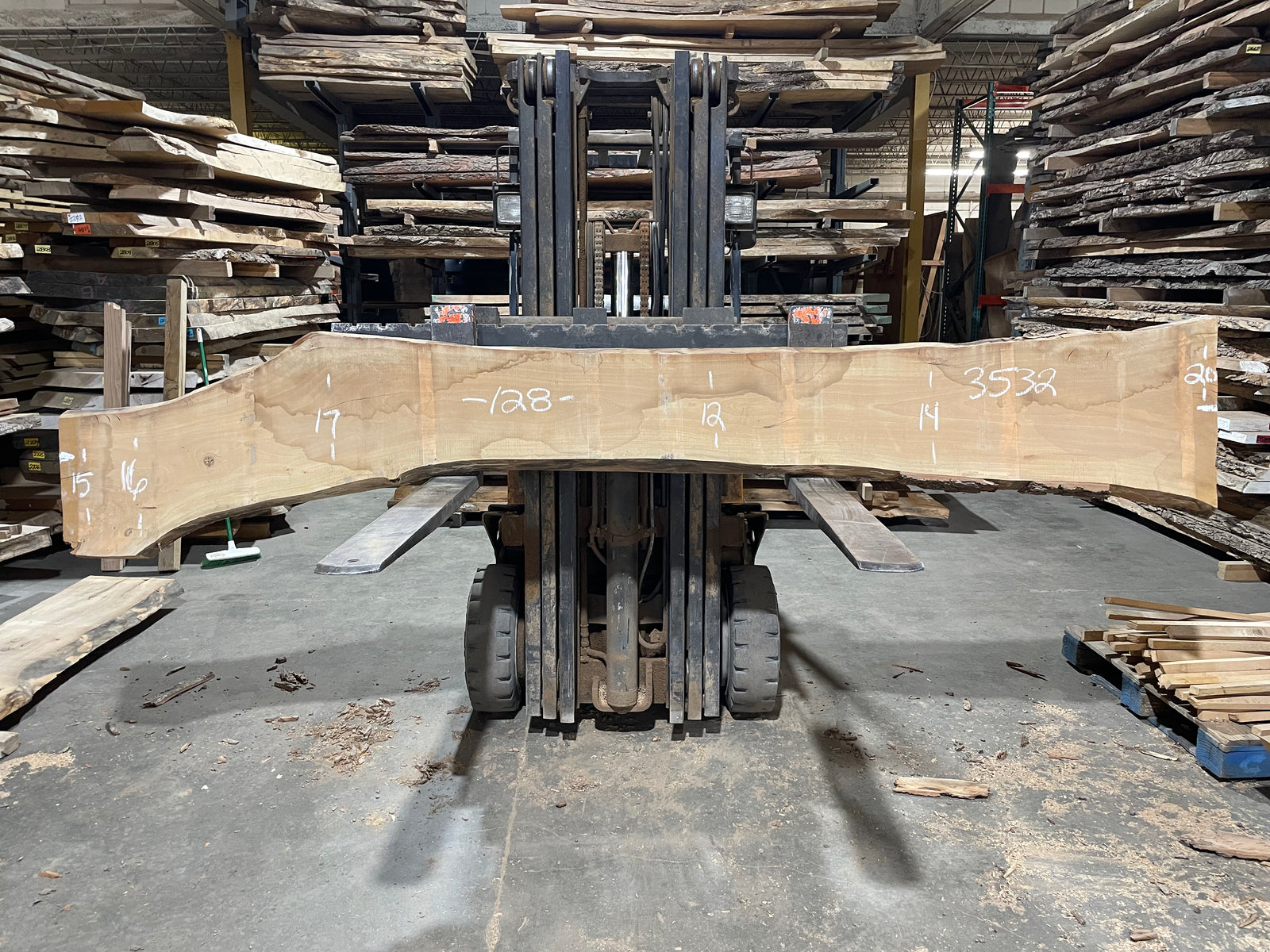 Sweet Gum (3532) 128" L x 12-20" W x 2.25" T