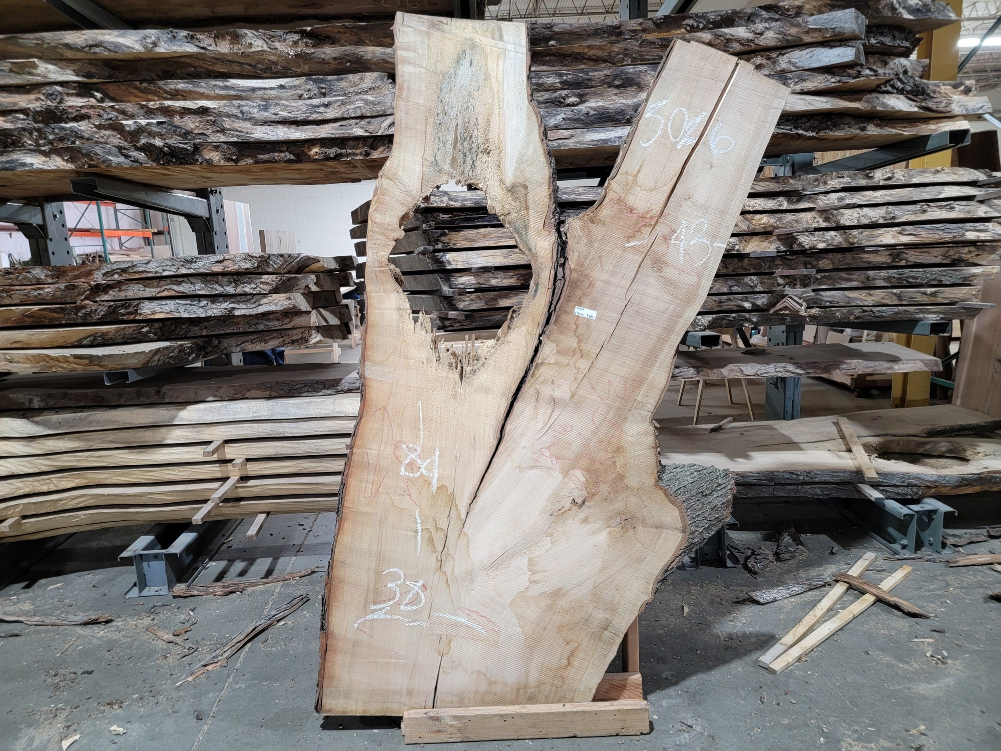 Maple (3026) 84" L x 38-43" W x 2.5" T