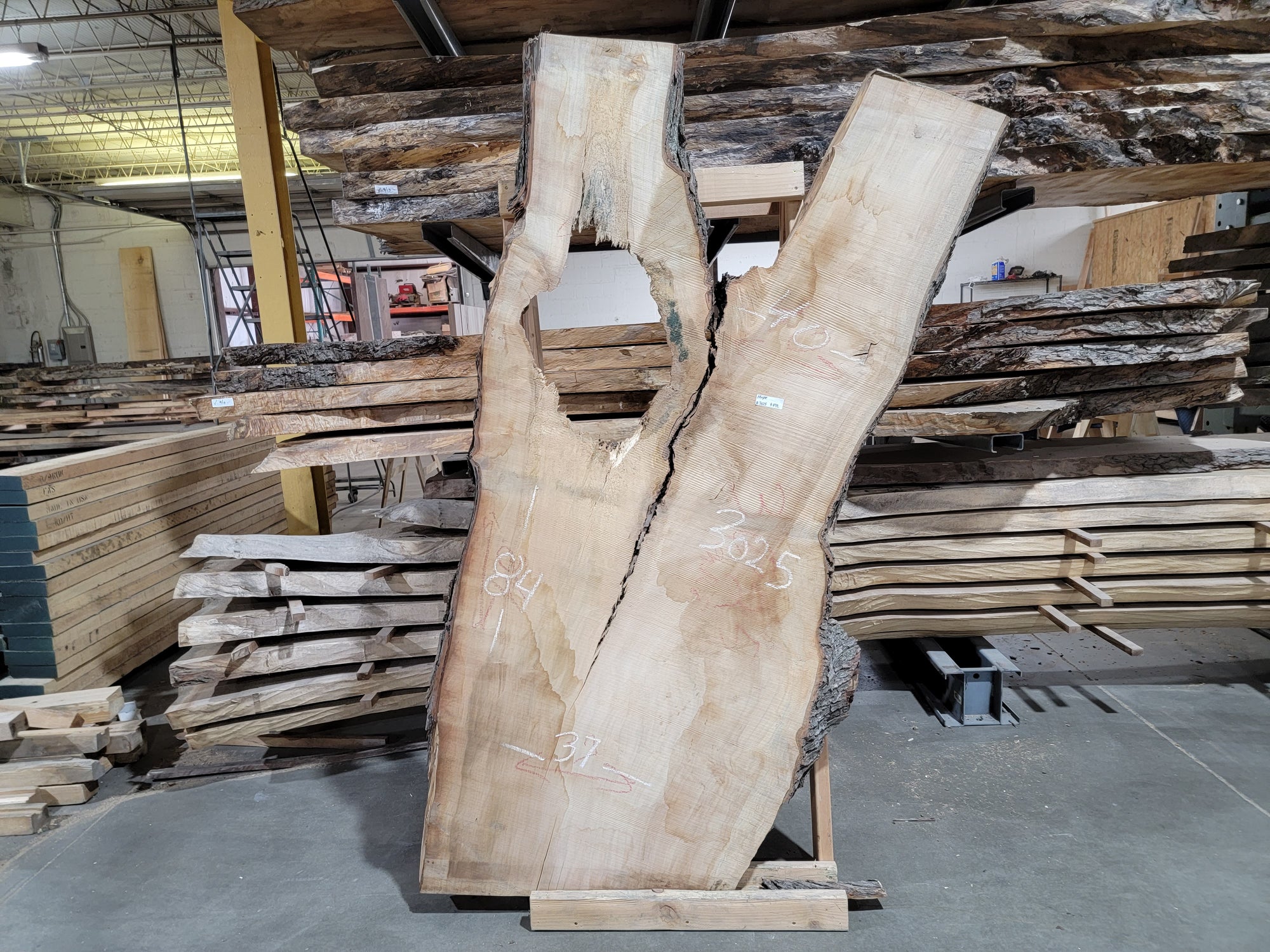 Maple (3025) 84" L x 37-40" W x 2.5" T