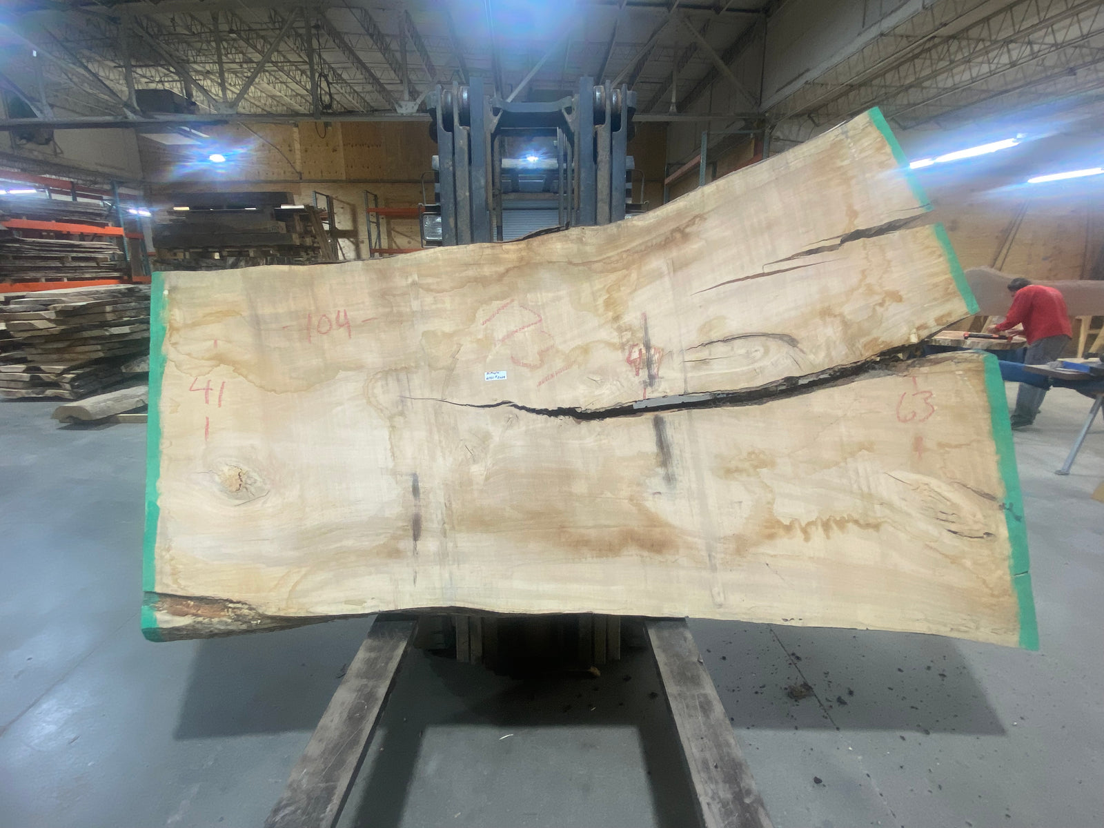 Silver Maple (1731) 104" L x 41-63" W x 3" T